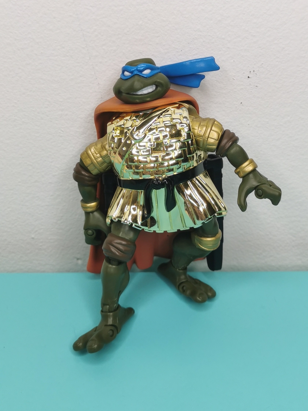 TMNT Leonardo Gold Armor Action Figure 2004 Playmates Toys